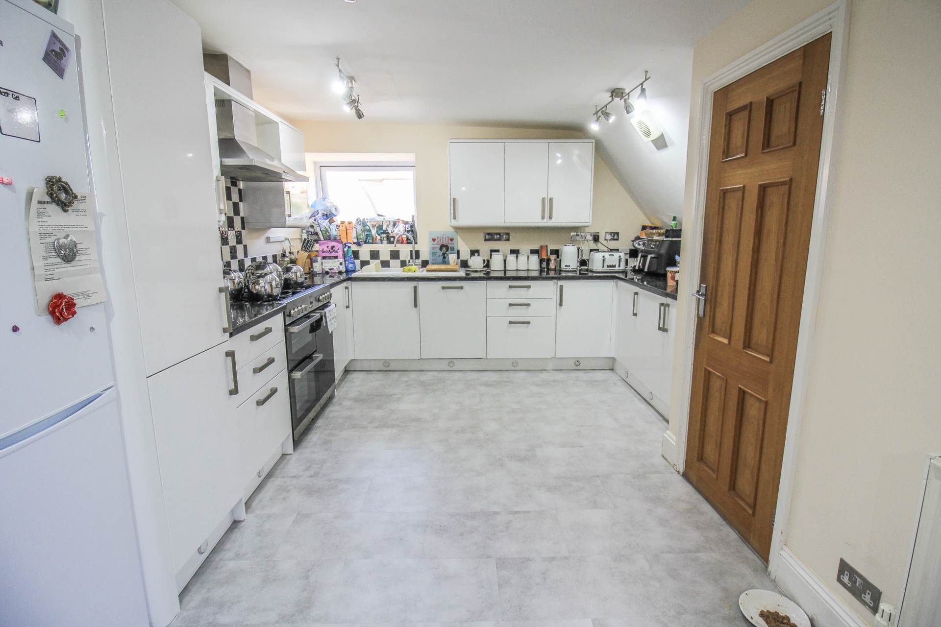 Bayview Court, Atlantic Road South, Image 5