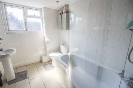 Bayview Court, Atlantic Road South, Image 13