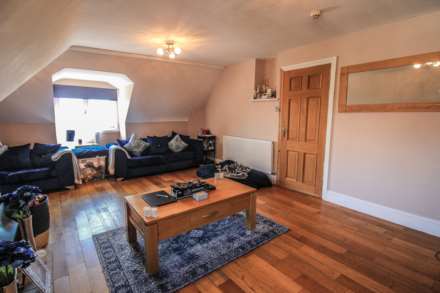 Bayview Court, Atlantic Road South, Image 4