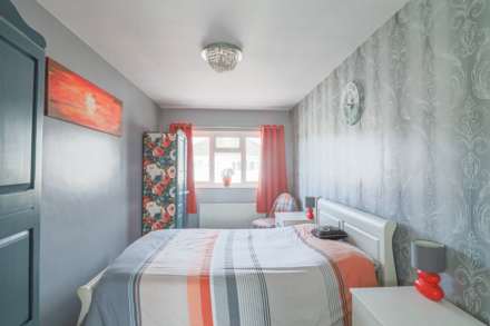 Saville Crescent - Stunningly Presented Family Home, Image 12