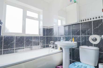 Saville Crescent - Stunningly Presented Family Home, Image 21