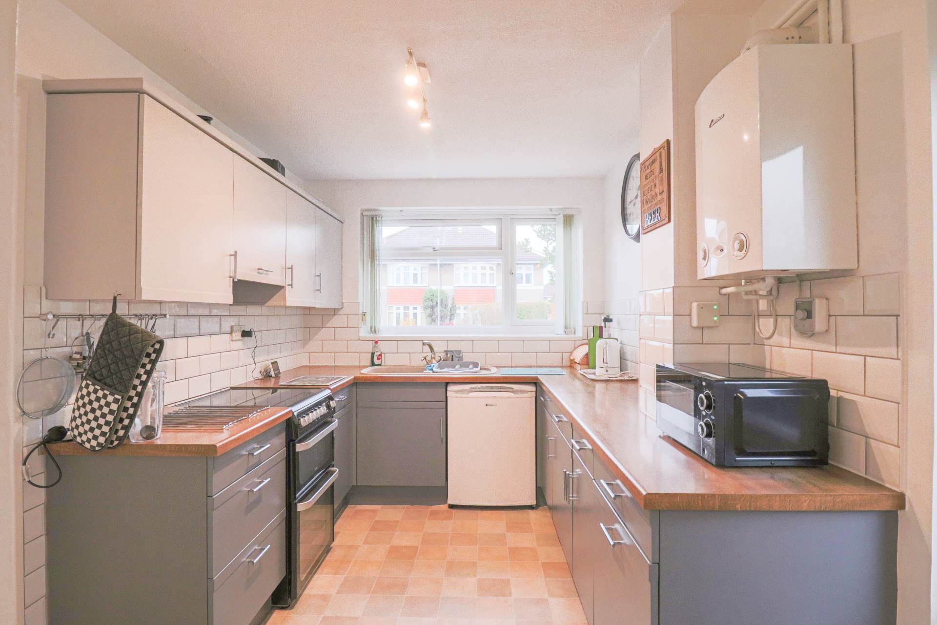 Manor Road, Milton Hillside, Image 5