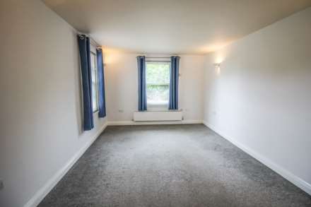 Royal Crescent**First Floor Flat**Beautifully Presented**Parking**Ideal Location**, Image 5