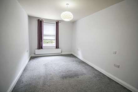 Royal Crescent**First Floor Flat**Beautifully Presented**Parking**Ideal Location**, Image 8