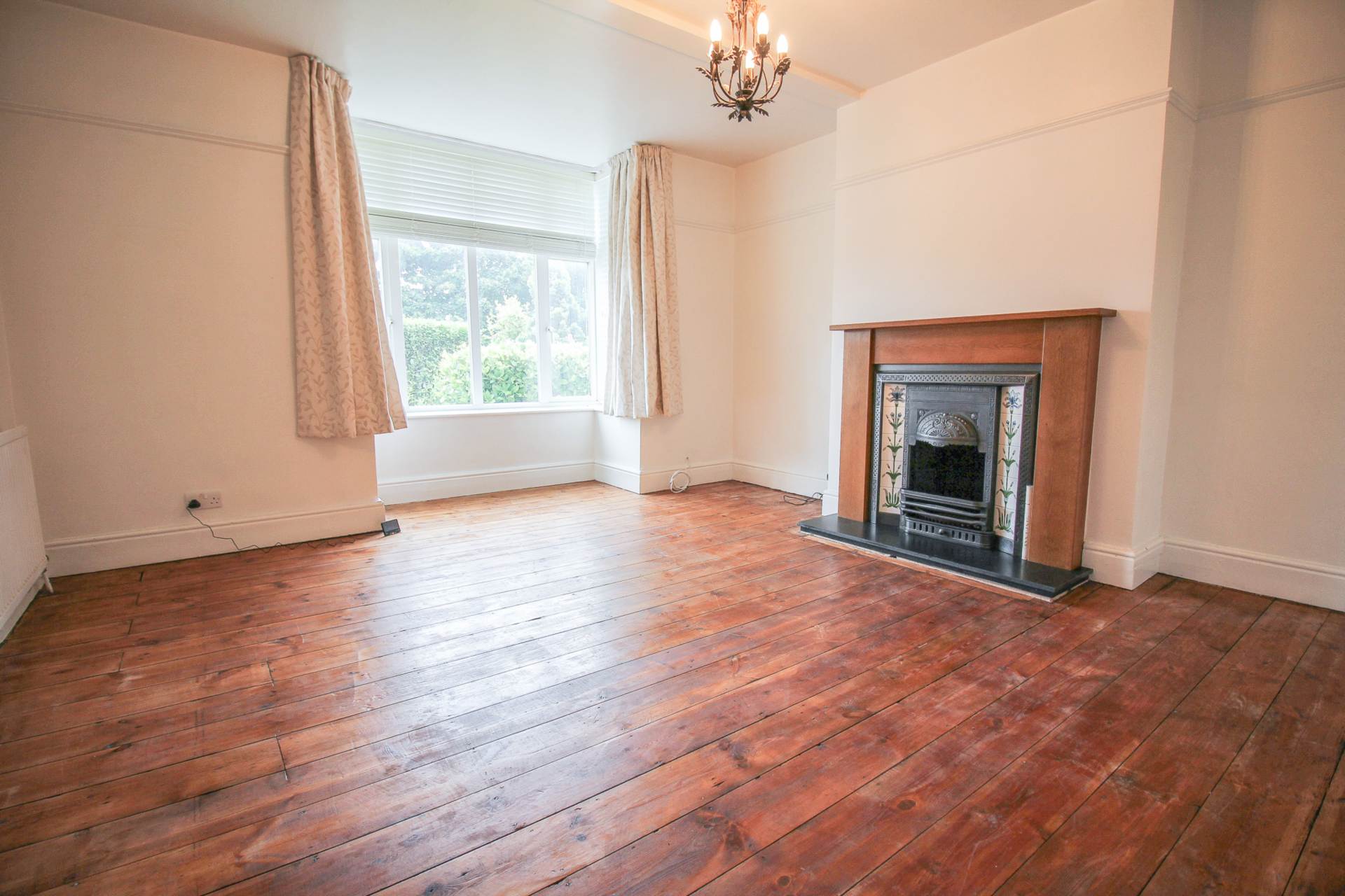 Locking Road**4-5 Bedroom House**Two Bedroom House**Huge Income Potential**, Image 4
