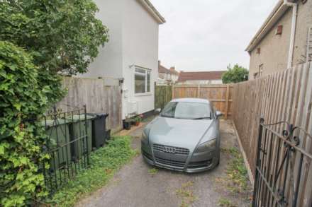 Locking Road**4-5 Bedroom House**Two Bedroom House**Huge Income Potential**, Image 32