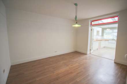 Locking Road**4-5 Bedroom House**Two Bedroom House**Huge Income Potential**, Image 6