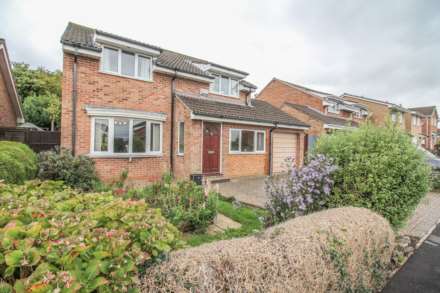 4 Bedroom Detached, Bramblewood Road- Super Location