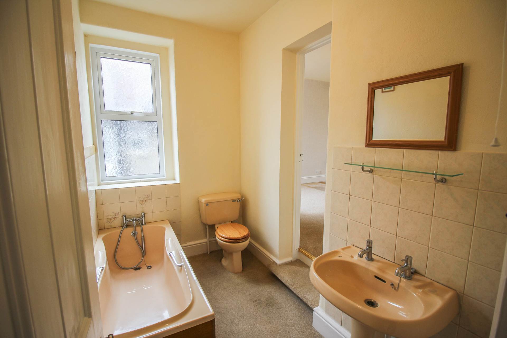 Desirable Location**Roof Terrace**Garden**Parking**, Image 9