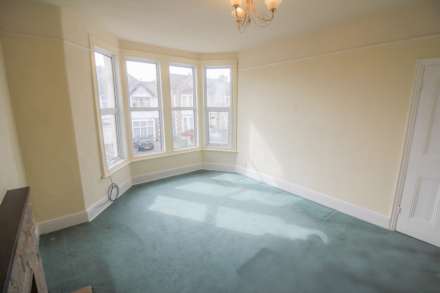 Desirable Location**Roof Terrace**Garden**Parking**, Image 2