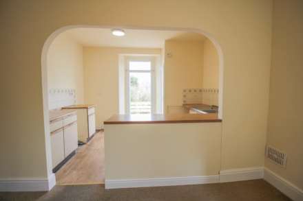 Desirable Location**Roof Terrace**Garden**Parking**, Image 4