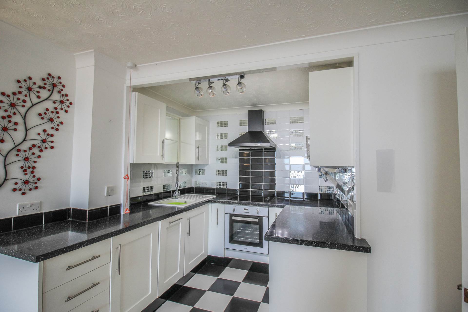 Madeira Court, Weston-super-Mare, Image 7