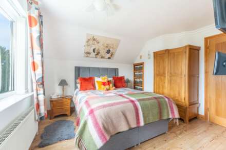 Church Lane, Beautifully Presented Throughout, Image 17