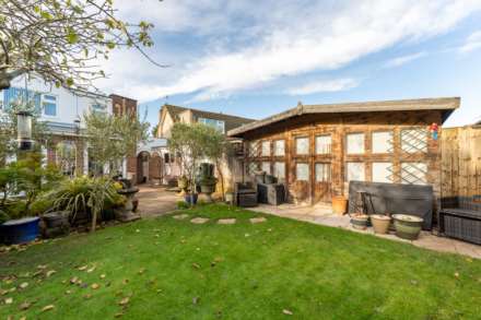 Church Lane, Beautifully Presented Throughout, Image 34