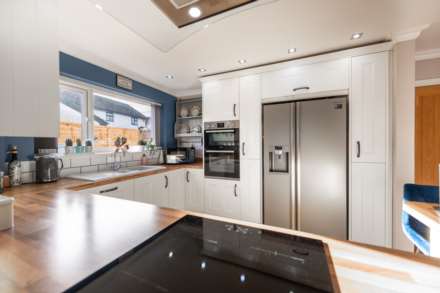 Church Lane, Beautifully Presented Throughout, Image 4