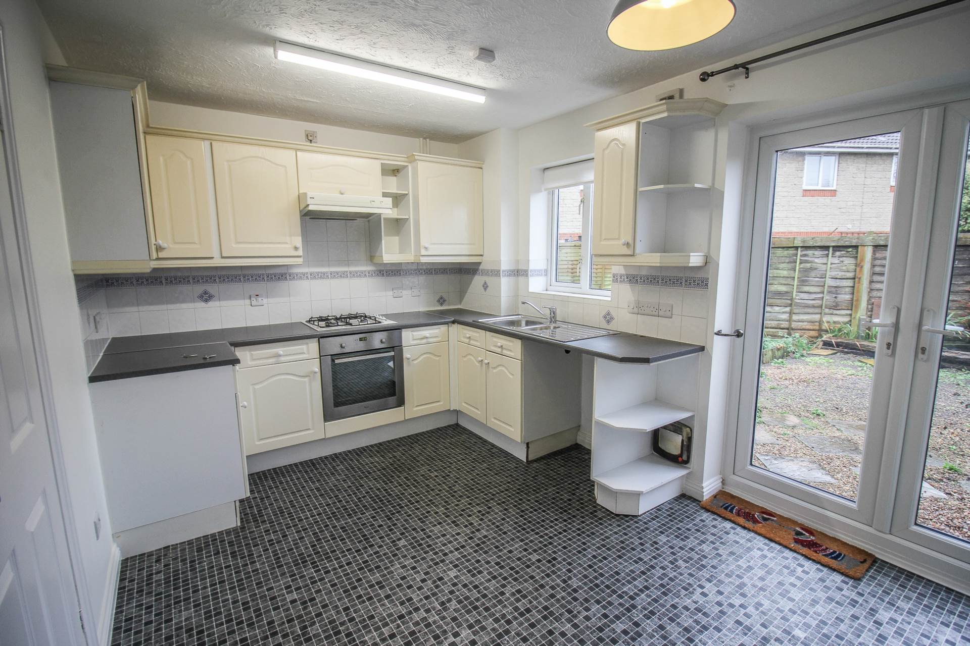 Aspen Park Road - Perfect First Time Buy/Investment, Image 4