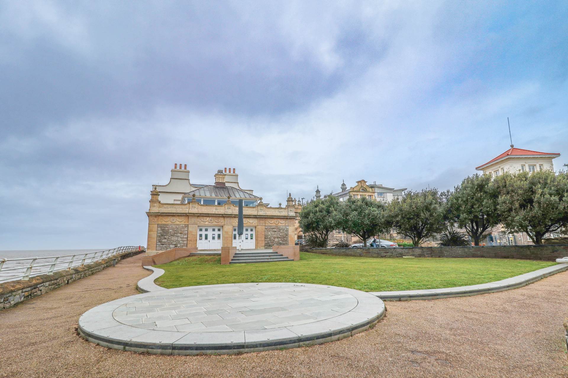 Doctor Foxs, Knightstone Island, Image 19