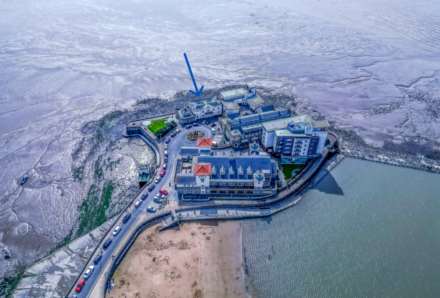 Doctor Foxs, Knightstone Island, Image 2