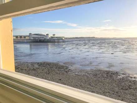 Doctor Foxs, Knightstone Island, Image 7