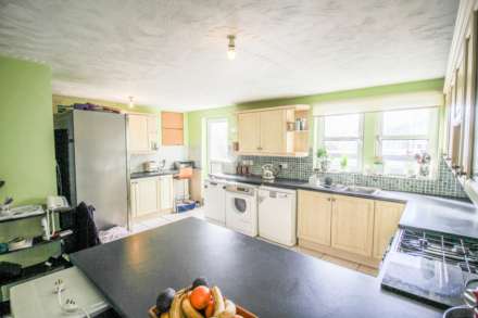 Victoria Quadrant, Large House with Ground Floor Flat, Image 5