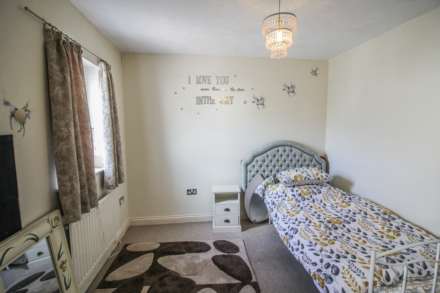 Victoria Quadrant, Large House with Ground Floor Flat, Image 9