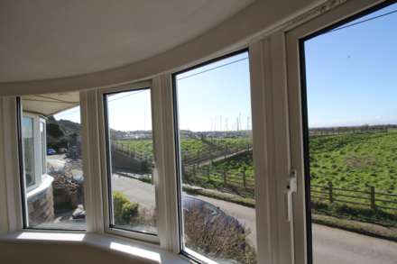 Links Road, Uphill**5 Bedrooms**Large Garden**2 Minutes to Beach**Vacant/No Onward Chain**, Image 12