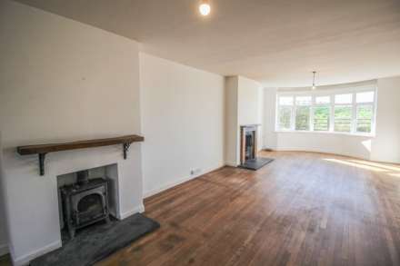 Links Road, Uphill**5 Bedrooms**Large Garden**2 Minutes to Beach**Vacant/No Onward Chain**, Image 2