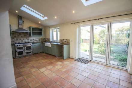 Links Road, Uphill**5 Bedrooms**Large Garden**2 Minutes to Beach**Vacant/No Onward Chain**, Image 6