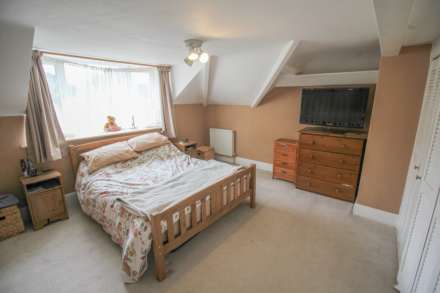 Arundell Road, Hillside, Image 4
