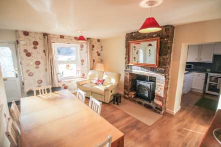 Charming Centrally Located Cottage, Cheddar, Image 4
