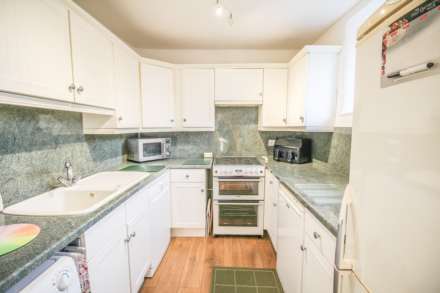 Charming Centrally Located Cottage, Cheddar, Image 7