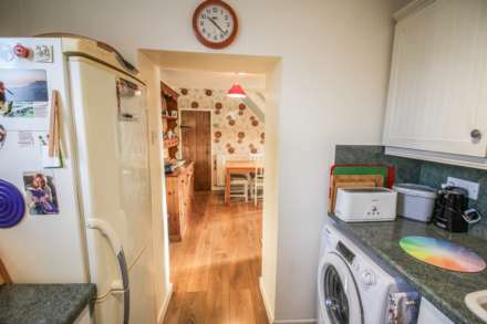 Charming Centrally Located Cottage, Cheddar, Image 8