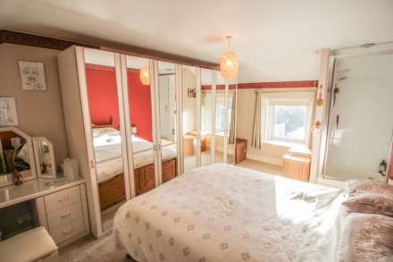 Charming Centrally Located Cottage, Cheddar, Image 9
