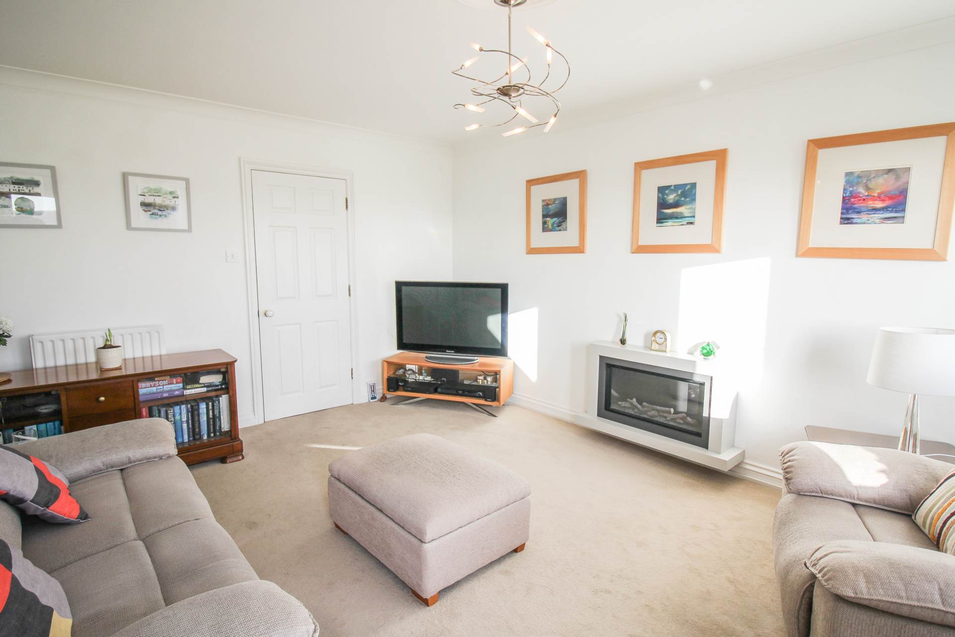 Royal Sands**Gated Development**South Facing**3 Double Bedrooms**Garage**, Image 10