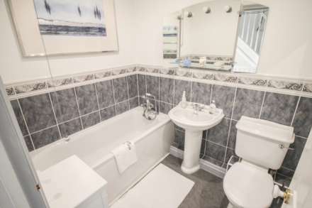 Royal Sands**Gated Development**South Facing**3 Double Bedrooms**Garage**, Image 13