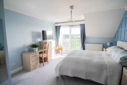 Royal Sands**Gated Development**South Facing**3 Double Bedrooms**Garage**, Image 14