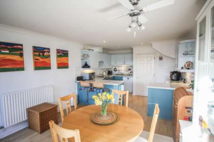 Royal Sands**Gated Development**South Facing**3 Double Bedrooms**Garage**, Image 3