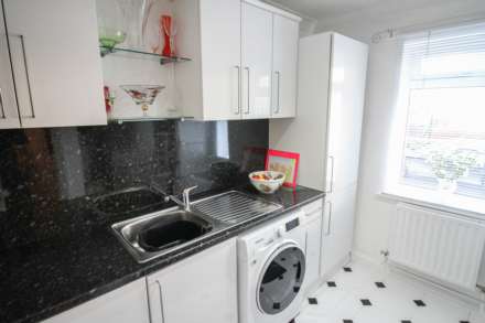 Royal Sands**Gated Development**South Facing**3 Double Bedrooms**Garage**, Image 7