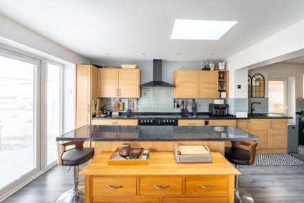 Vale Crescent, St Georges, Image 4