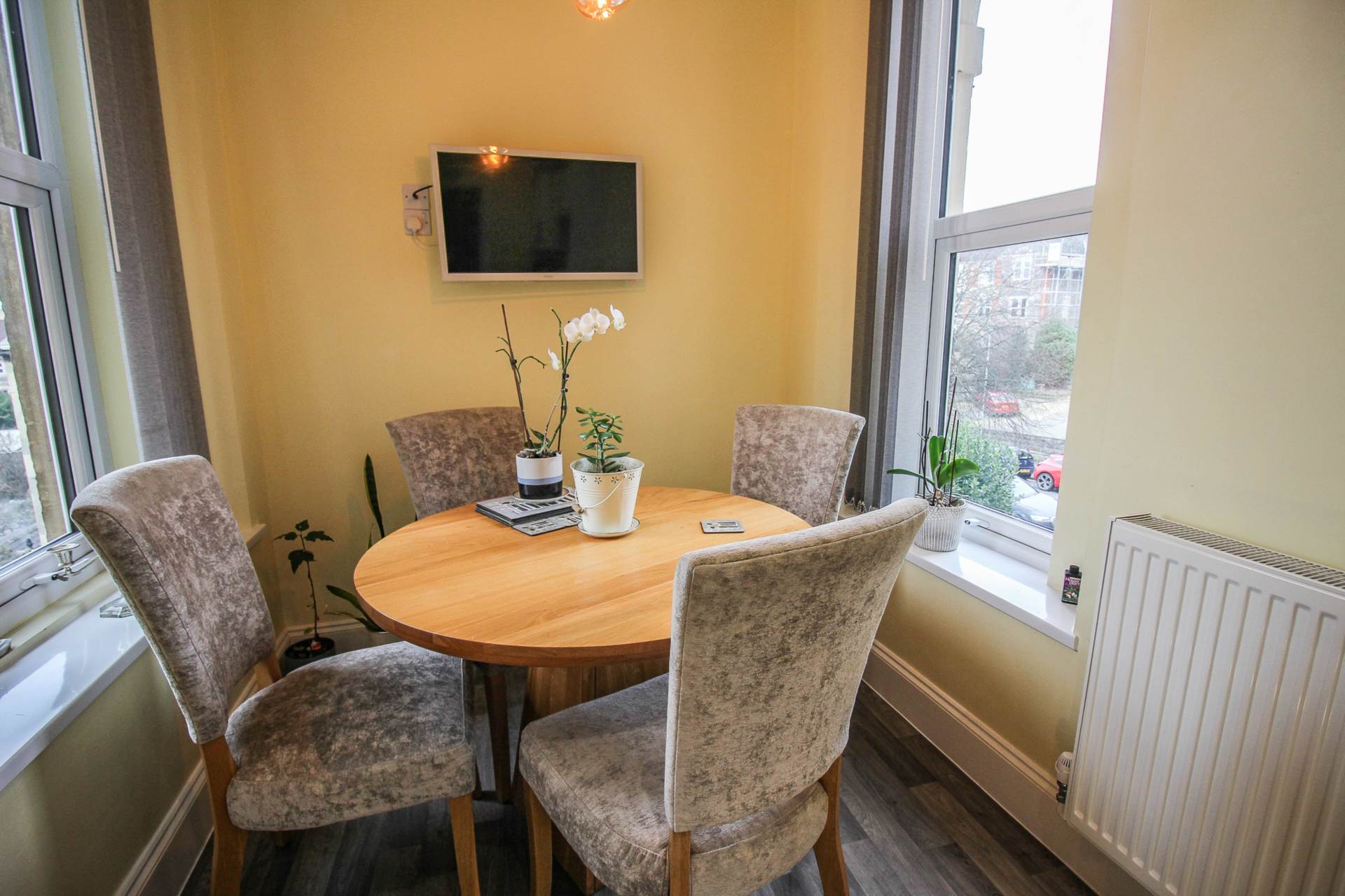 Hillside**3 Double Bedrooms**En-Suite**Garden**Parking**, Image 5