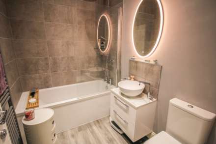 Hillside**3 Double Bedrooms**En-Suite**Garden**Parking**, Image 10