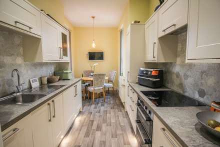 Hillside**3 Double Bedrooms**En-Suite**Garden**Parking**, Image 4