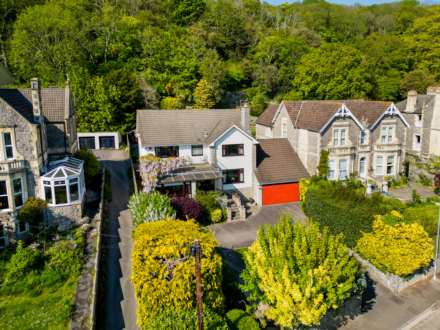 Cecil Road, Hillside - Prestigious Location