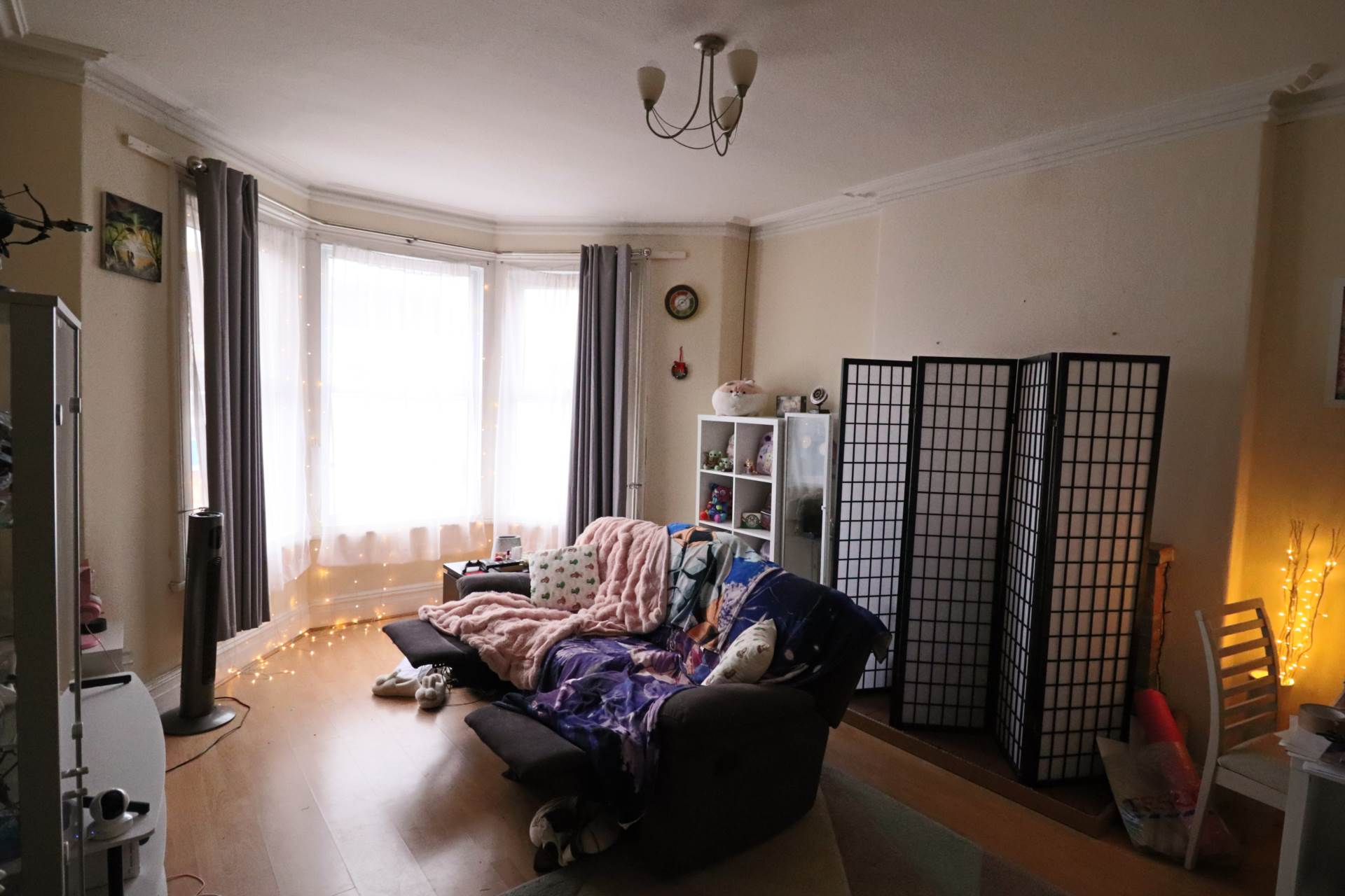 Severn Road**Large 915 SQ FT First Floor Flat**Two Bedrooms**Close To Sea Front**, Image 5