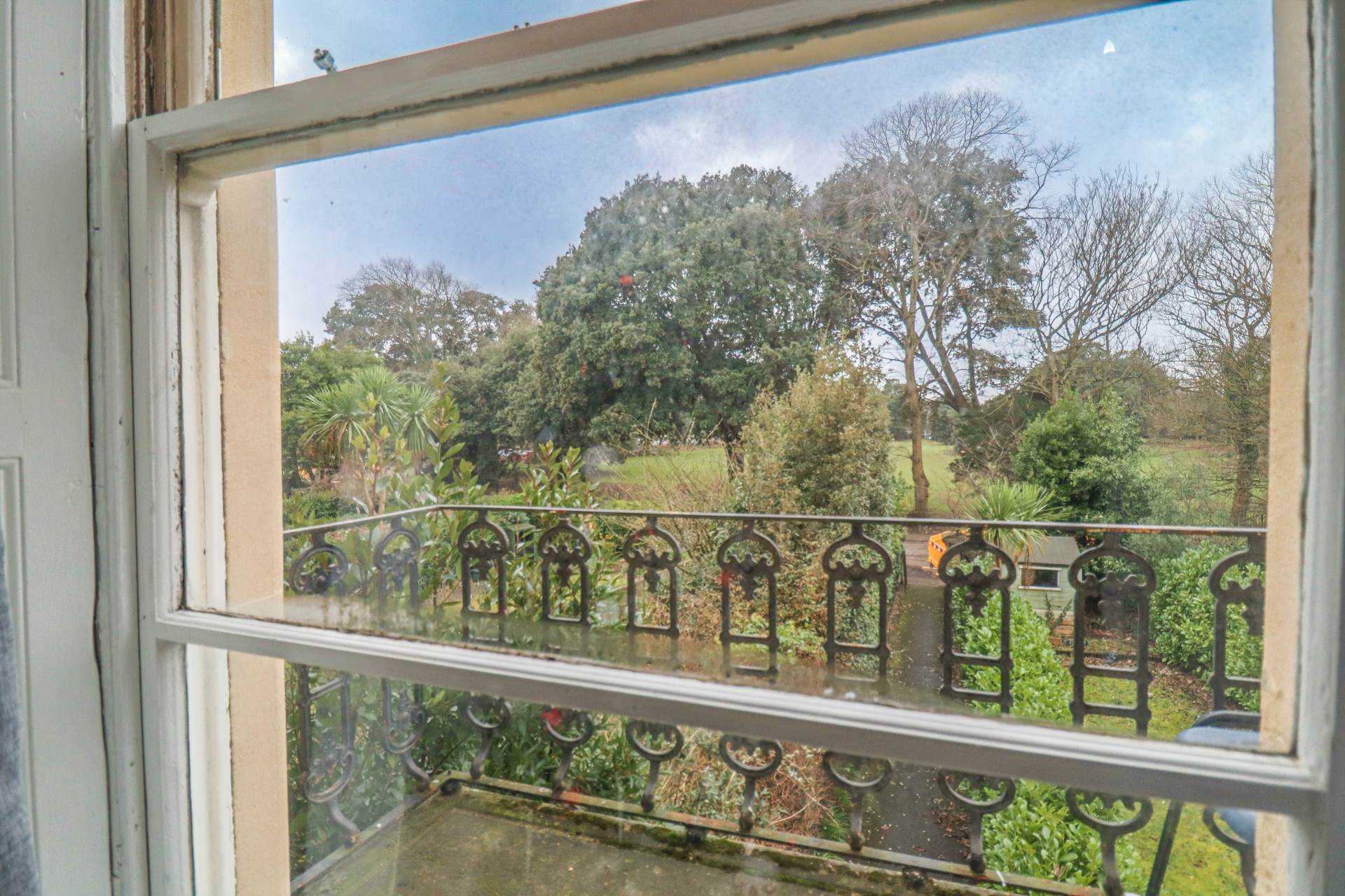 Ellenborough Crescent, South Ward, Image 4