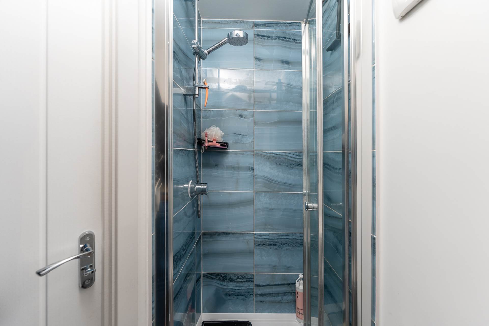 Lancaster Crescent, Haywood Village - High Quality Fittings, Image 15