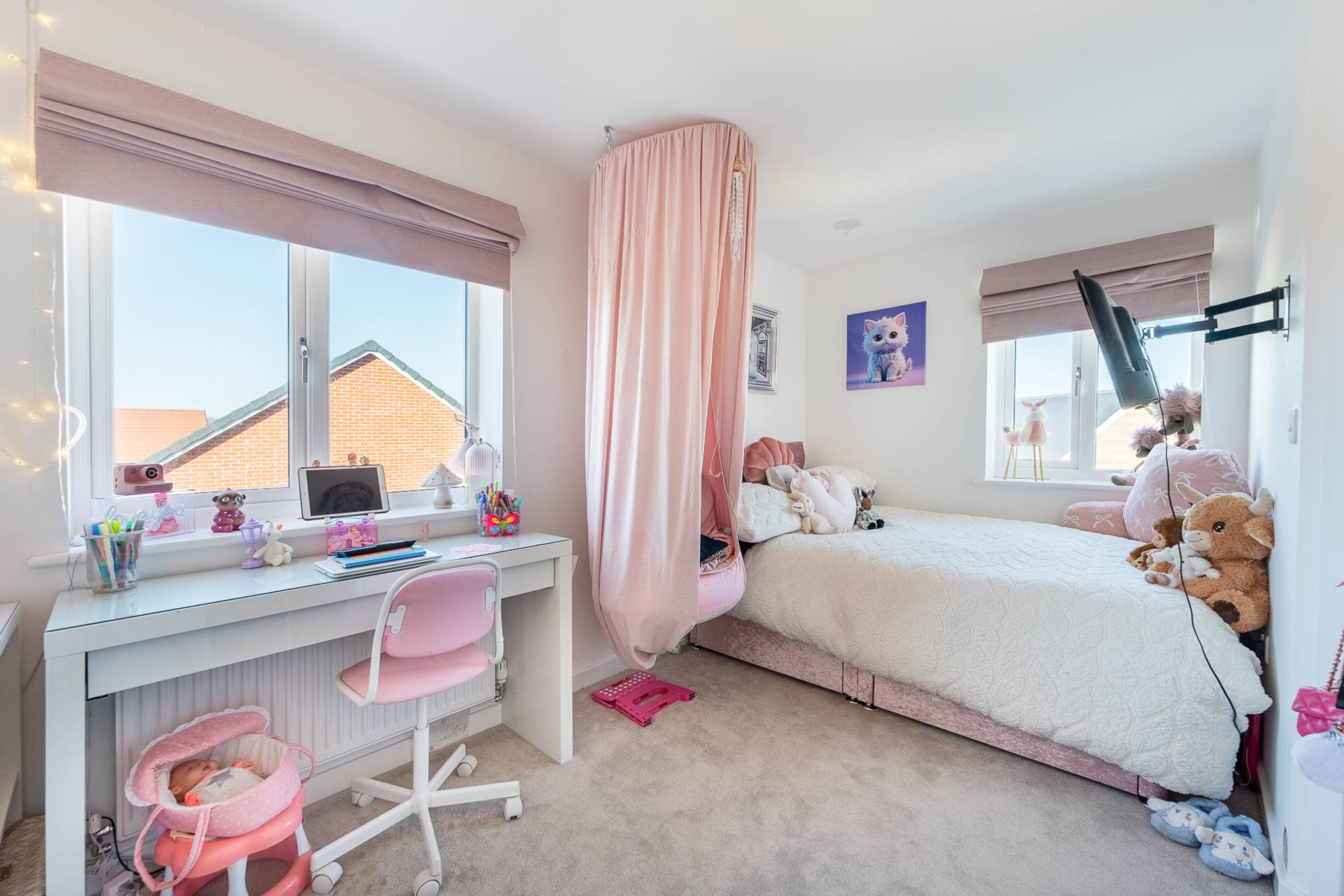 Lancaster Crescent, Haywood Village - High Quality Fittings, Image 16