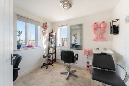 Lancaster Crescent, Haywood Village - High Quality Fittings, Image 20