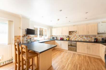 Midhaven Rise, North Worle - Superb Family Home, Image 8