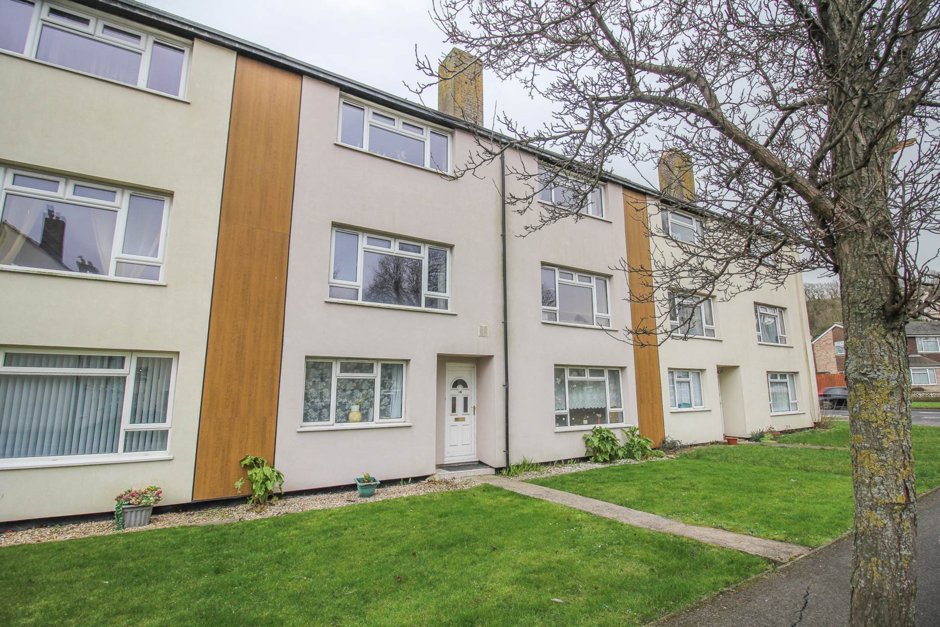Weston super Mare**2 Bedroom Ground Floor Flat with Garden**, Image 1